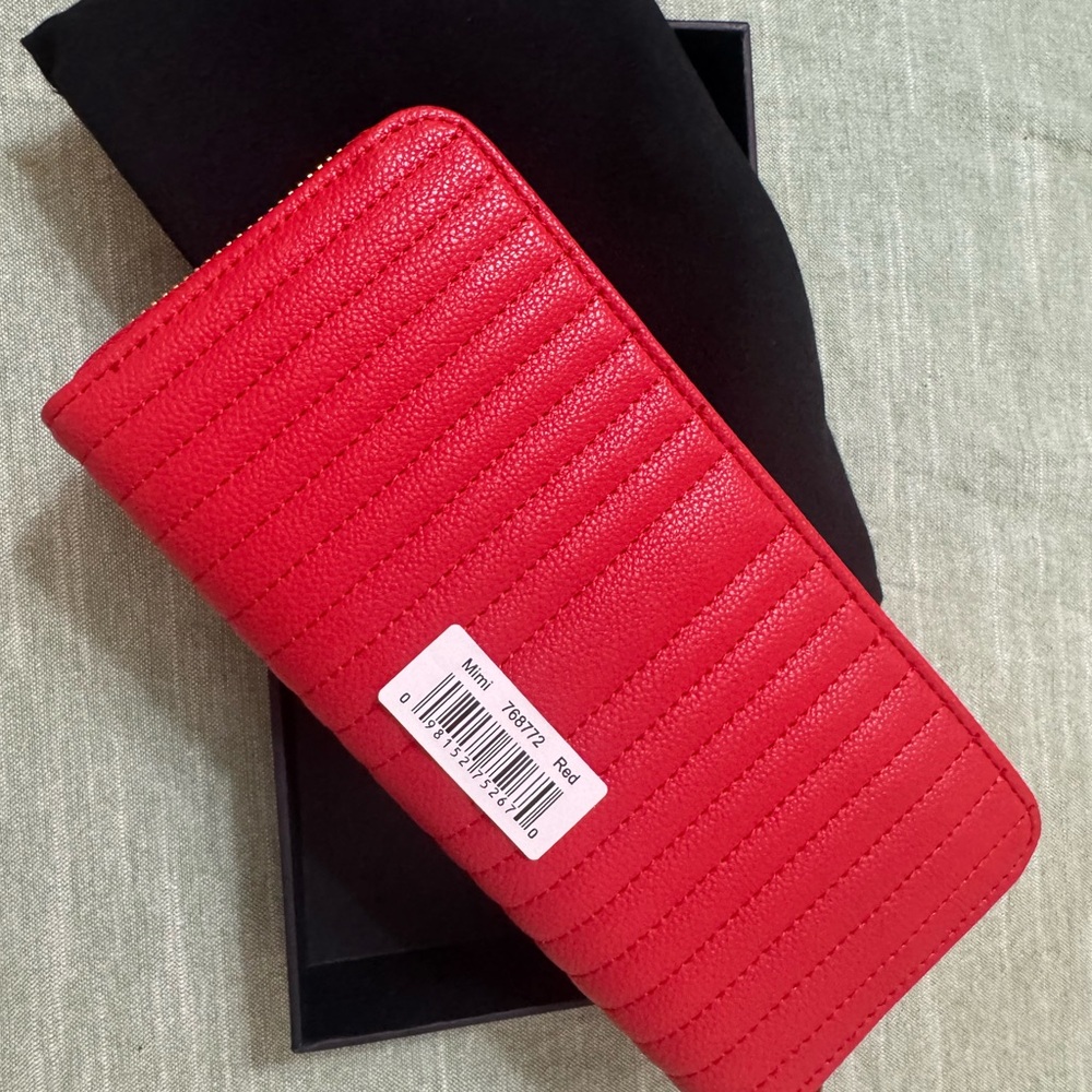 Women Red Wallet - Picture 2 of 10